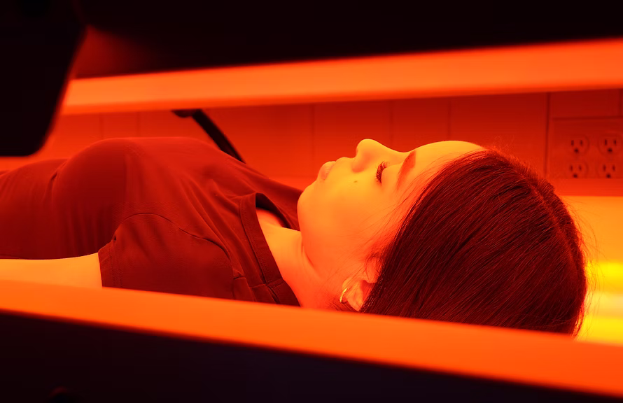 Red light therapy device in Westchester Los Angeles